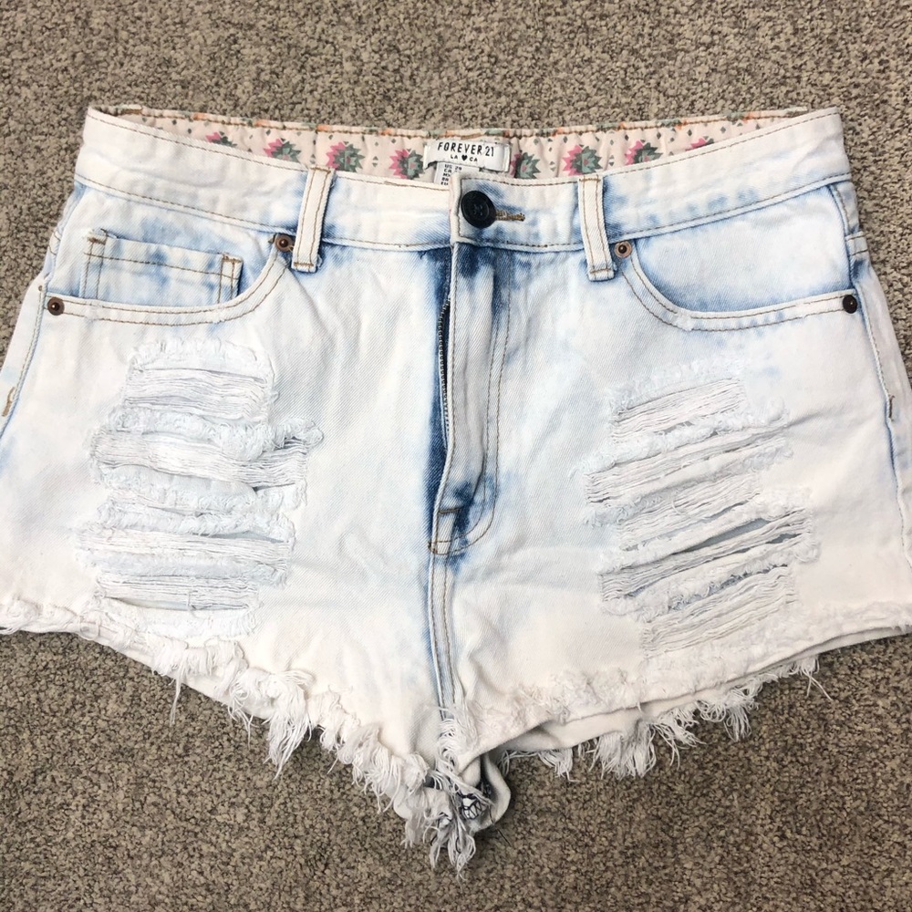 forever 21 light wash jean shorts